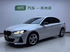 2023 BMW 1 Series 120i M Sport Night Edition, белый — фото 1