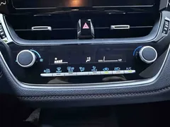 2021 Toyota Corolla TNGA 1.5L CVT GR Sport, белый — фото 15