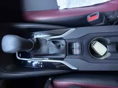 2021 Toyota Corolla TNGA 1.5L CVT GR Sport, белый — фото 16