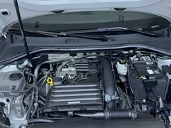 2022 Audi A3 Sportback 35 TFSI Luxury Sport, белый — фото 21