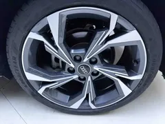 2022 Audi A3 Sportback 35 TFSI Luxury Sport, белый — фото 23