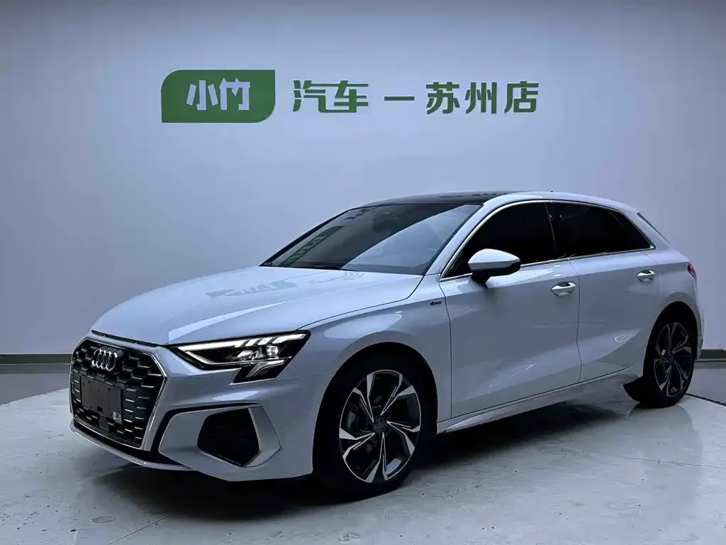 2022 Audi A3 Sportback 35 TFSI Luxury Sport