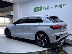 2022 Audi A3 Sportback 35 TFSI Luxury Sport, белый — фото 4