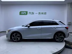 2022 Audi A3 Sportback 35 TFSI Luxury Sport, белый — фото 7