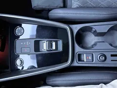 2022 Audi A3 Sportback 35 TFSI Luxury Sport, белый — фото 16