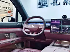 2026 Nio ES8 6-seat Executive Signature, чёрный — фото 16
