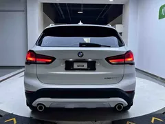 2022 BMW X1 Premium, белый — фото 5
