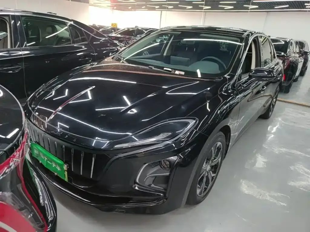 2023 Hongqi E-QM5 Basic Mobility