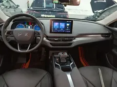 2023 Hongqi E-QM5 Basic Mobility, чёрный — фото 10