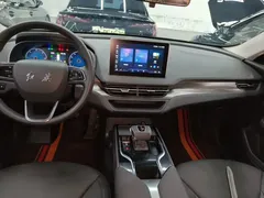 2023 Hongqi E-QM5 Basic Mobility, чёрный — фото 13