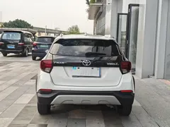 2022 Toyota Yaris L Zhixuan X 1.5L CVT Luxury Plus, белый — фото 15