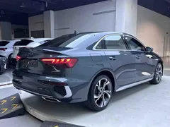 2022 Audi A3L Limousine 35 TFSI Luxury Sport, зелёный — фото 6