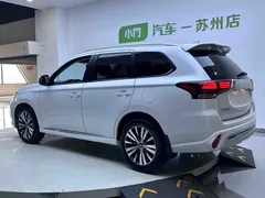 2021 Mitsubishi Outlander 2.0L 2WD 5, белый — фото 4