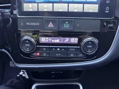 2021 Mitsubishi Outlander 2.0L 2WD 5, белый — фото 15