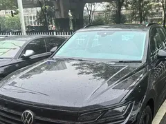 2022 Volkswagen Touareg 3.0TSI Black Sport Package, чёрный — фото 4