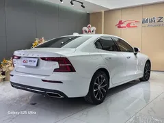 2020 Volvo S60 T4 Luxury, белый — фото 7