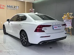 2020 Volvo S60 T4 Luxury, белый — фото 9