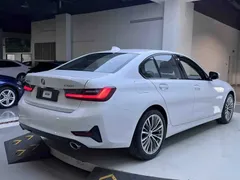 2022 BMW 3 Series 320i Sport Package, белый — фото 6
