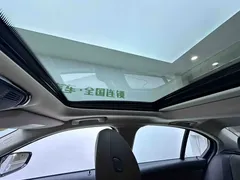 2022 BMW 3 Series 320i Sport Package, белый — фото 17