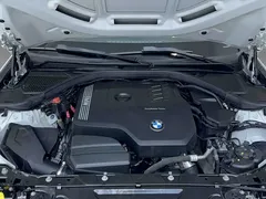2022 BMW 3 Series 320i Sport Package, белый — фото 22