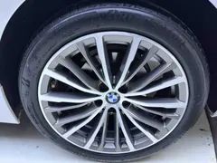2022 BMW 3 Series 320i Sport Package, белый — фото 24