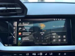 2022 Audi A3L Limousine 35 TFSI Luxury Sport, белый — фото 14