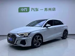 2021 Audi A3 Sportback 35 TFSI Luxury Sport, белый — фото 2