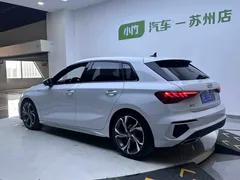 2021 Audi A3 Sportback 35 TFSI Luxury Sport, белый — фото 5