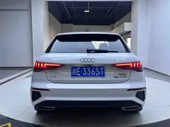 2021 Audi A3 Sportback 35 TFSI Luxury Sport, белый — фото 6