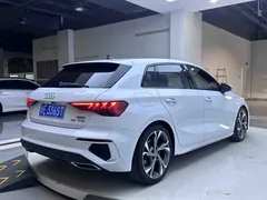 2021 Audi A3 Sportback 35 TFSI Luxury Sport, белый — фото 7