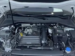 2021 Audi A3 Sportback 35 TFSI Luxury Sport, белый — фото 23