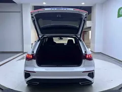 2021 Audi A3 Sportback 35 TFSI Luxury Sport, белый — фото 24