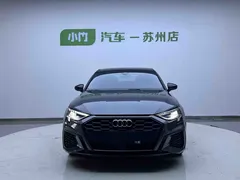 2022 Audi A3L Limousine 35 TFSI Luxury Sport — фото 2