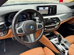 2022 BMW 5 Series 530i M Sport Package, чёрный — фото 5