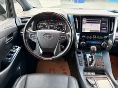 2020 Toyota Alphard 2.5L Hybrid Premium, белый — фото 11