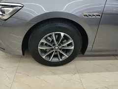 2024 BYD Qin PLUS Honor DM-i PHEV 55km Leading — фото 23