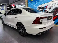 2021 Volvo S60 T4 Luxury, белый — фото 3