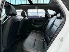 2023 Kia Seltos 1.5L CVT Luxury, белый — фото 6