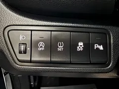 2023 Kia Seltos 1.5L CVT Luxury, белый — фото 19