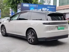 2025 Li Auto i8 Standard — фото 2