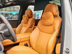 2025 Li Auto i8 Standard — фото 13