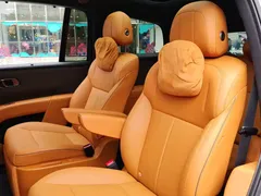 2025 Li Auto i8 Standard — фото 16
