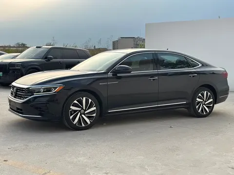 2023 Volkswagen Passat 330TSI Luxury