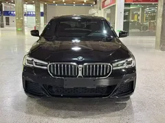 2021 BMW 5 Series 530Li Premium M Sport Package, чёрный — фото 2