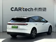 2025 Li Auto i6 4WD Standard, белый — фото 4