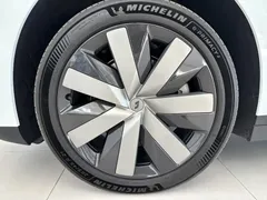 2025 Li Auto i6 4WD Standard, белый — фото 8
