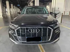 2021 Audi Q7 55 TFSI quattro S line Sport, чёрный — фото 2