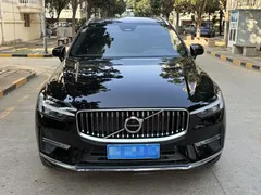 2023 Volvo XC60 4WD Luxury, чёрный — фото 2