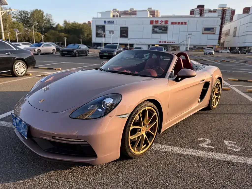2022 Porsche 718 Spyder 2.0T