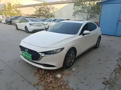 2021 Mazda 3 2.0L AT, белый — фото 1